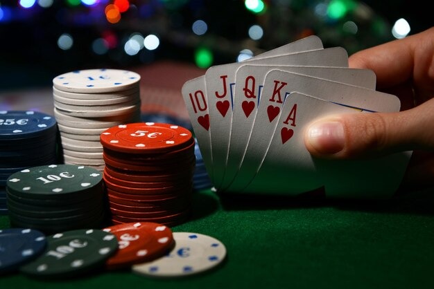 CQ9 bonus round display showing expanded reels and multiplier symbols on grandbet